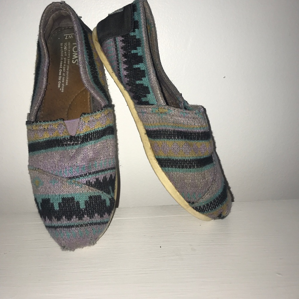 Women’s Tom’s Size 7 Wide